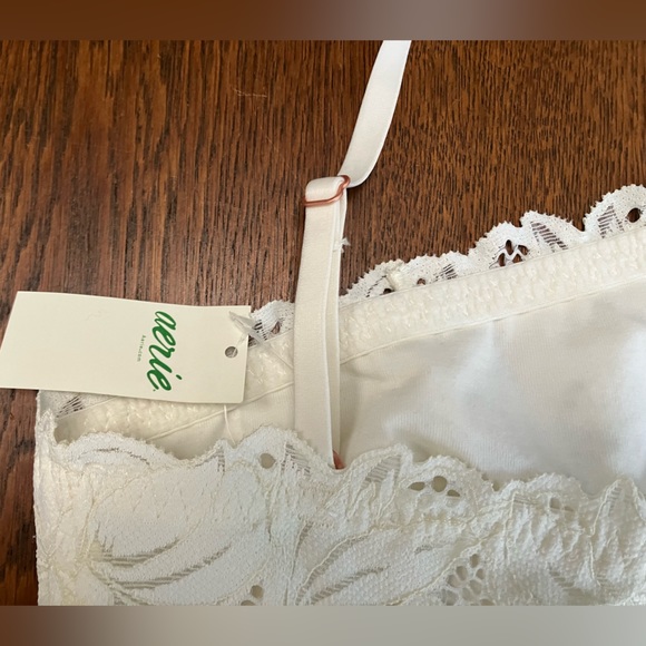 AERIE BRA. Lg. New/never worn/w Tags. 1 Shoulder. Lined, lace ecru. Orig. 39.95. - Picture 4 of 7